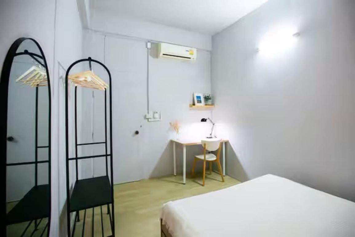 Xin Hotel *